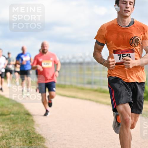 14.09.2025 - Airport Race Dr. Thomas Lammeyer http://msf.ph/oto/8865608 14.09.2025 12:06:04 Laufen 755 meine-sportfotos.de