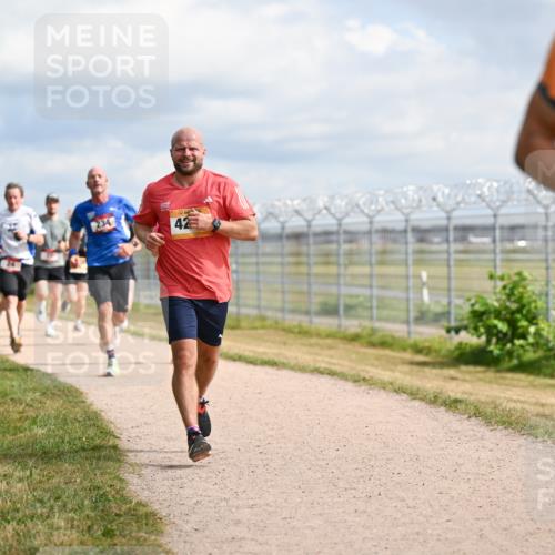 14.09.2025 - Airport Race Dr. Thomas Lammeyer http://msf.ph/oto/8865614 14.09.2025 12:06:05 Laufen 42, 56 meine-sportfotos.de