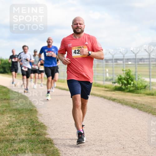 14.09.2025 - Airport Race Dr. Thomas Lammeyer http://msf.ph/oto/8865639 14.09.2025 12:06:06 Laufen 42 meine-sportfotos.de