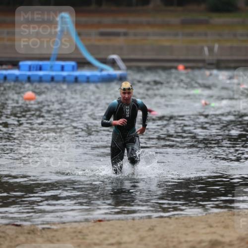 14.09.2025 - Stadtparktriathlon Michael Strokosch http://msf.ph/oto/8865646 14.09.2025 09:10:26 Schwimmen 473 meine-sportfotos.de