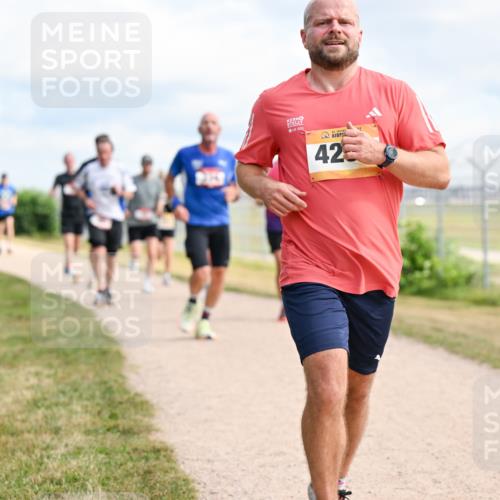 14.09.2025 - Airport Race Dr. Thomas Lammeyer http://msf.ph/oto/8865653 14.09.2025 12:06:07 Laufen 425 meine-sportfotos.de