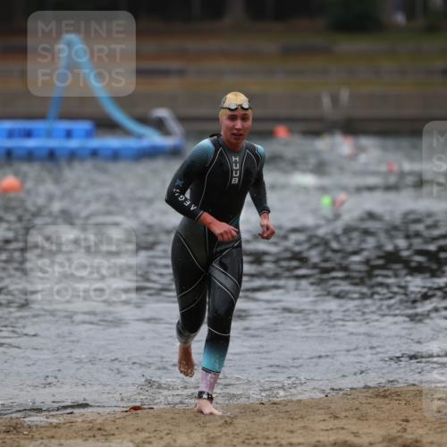 14.09.2025 - Stadtparktriathlon Michael Strokosch http://msf.ph/oto/8865659 14.09.2025 09:10:29 Schwimmen 473 meine-sportfotos.de