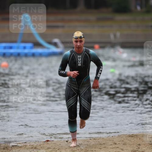 14.09.2025 - Stadtparktriathlon Michael Strokosch http://msf.ph/oto/8865660 14.09.2025 09:10:30 Schwimmen 473 meine-sportfotos.de