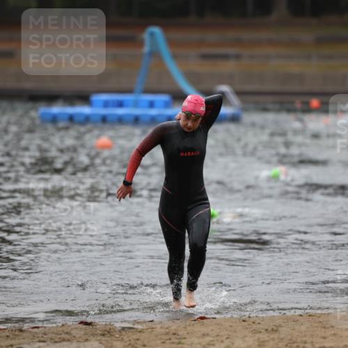 14.09.2025 - Stadtparktriathlon Michael Strokosch http://msf.ph/oto/8865687 14.09.2025 09:10:49 Schwimmen 484 meine-sportfotos.de