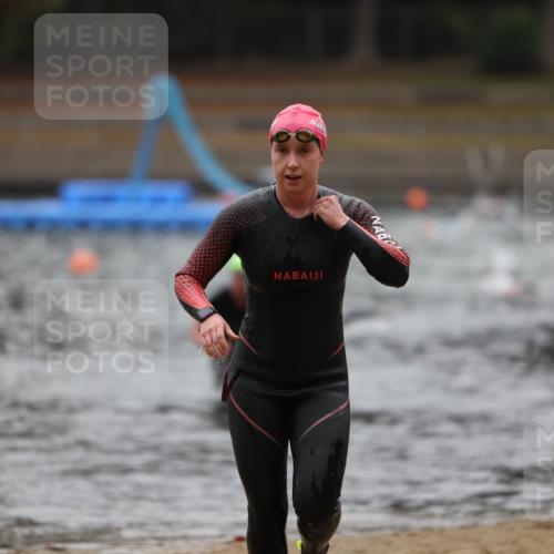 14.09.2025 - Stadtparktriathlon Michael Strokosch http://msf.ph/oto/8865696 14.09.2025 09:10:52 Schwimmen 484, 488 meine-sportfotos.de