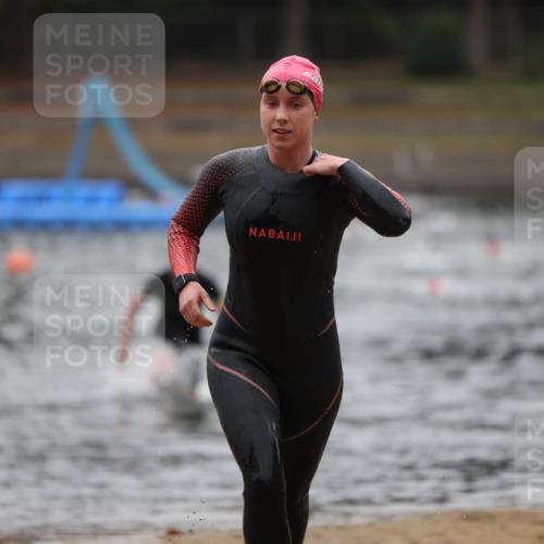 14.09.2025 - Stadtparktriathlon Michael Strokosch http://msf.ph/oto/8865698 14.09.2025 09:10:52 Schwimmen 484, 488 meine-sportfotos.de