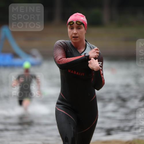 14.09.2025 - Stadtparktriathlon Michael Strokosch http://msf.ph/oto/8865701 14.09.2025 09:10:53 Schwimmen 484, 488 meine-sportfotos.de
