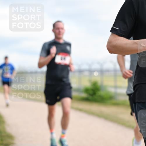 14.09.2025 - Airport Race Dr. Thomas Lammeyer http://msf.ph/oto/8865722 14.09.2025 12:06:12 Laufen 42, 1436 meine-sportfotos.de