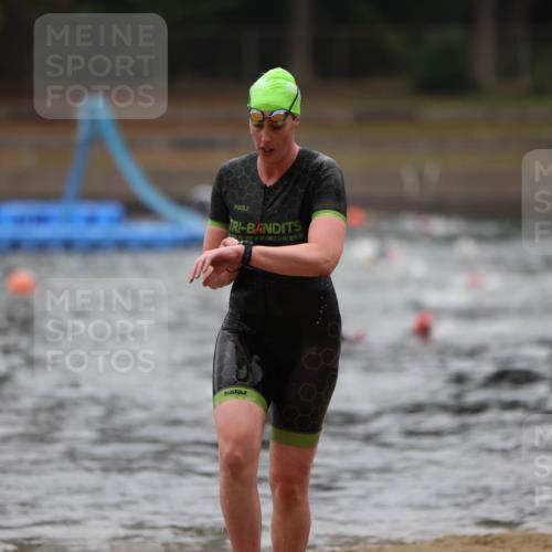 14.09.2025 - Stadtparktriathlon Michael Strokosch http://msf.ph/oto/8865723 14.09.2025 09:11:00 Schwimmen 487, 488 meine-sportfotos.de