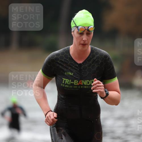 14.09.2025 - Stadtparktriathlon Michael Strokosch http://msf.ph/oto/8865732 14.09.2025 09:11:02 Schwimmen 487, 488 meine-sportfotos.de