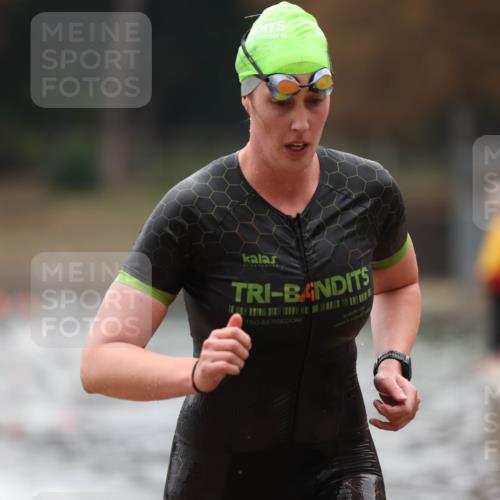 14.09.2025 - Stadtparktriathlon Michael Strokosch http://msf.ph/oto/8865734 14.09.2025 09:11:02 Schwimmen 487, 488 meine-sportfotos.de