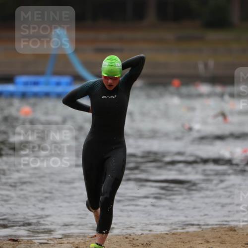 14.09.2025 - Stadtparktriathlon Michael Strokosch http://msf.ph/oto/8865740 14.09.2025 09:11:07 Schwimmen 487 meine-sportfotos.de