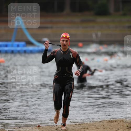 14.09.2025 - Stadtparktriathlon Michael Strokosch http://msf.ph/oto/8865762 14.09.2025 09:11:20 Schwimmen 466 meine-sportfotos.de