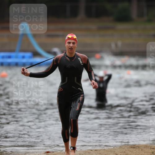 14.09.2025 - Stadtparktriathlon Michael Strokosch http://msf.ph/oto/8865764 14.09.2025 09:11:21 Schwimmen 457, 466 meine-sportfotos.de