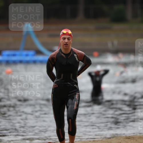 14.09.2025 - Stadtparktriathlon Michael Strokosch http://msf.ph/oto/8865767 14.09.2025 09:11:21 Schwimmen 457, 466 meine-sportfotos.de