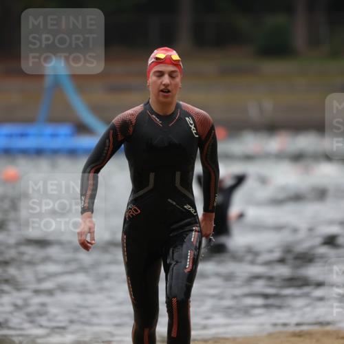 14.09.2025 - Stadtparktriathlon Michael Strokosch http://msf.ph/oto/8865770 14.09.2025 09:11:22 Schwimmen 457, 466 meine-sportfotos.de