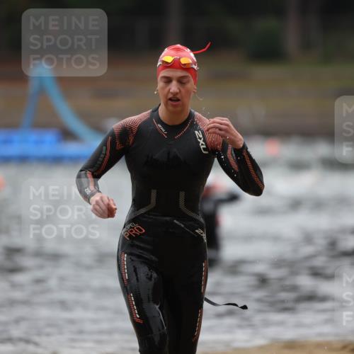 14.09.2025 - Stadtparktriathlon Michael Strokosch http://msf.ph/oto/8865774 14.09.2025 09:11:22 Schwimmen 457, 466 meine-sportfotos.de
