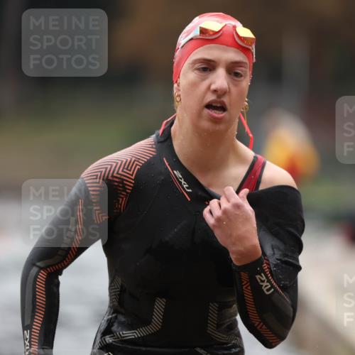 14.09.2025 - Stadtparktriathlon Michael Strokosch http://msf.ph/oto/8865782 14.09.2025 09:11:24 Schwimmen 457, 466 meine-sportfotos.de