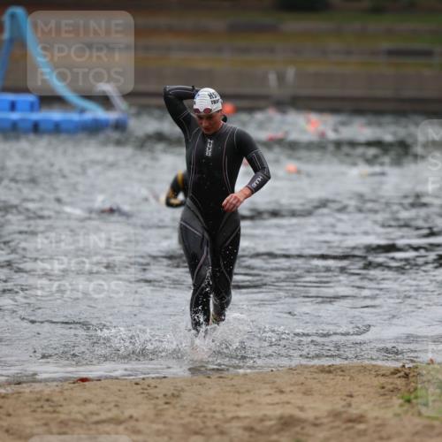 14.09.2025 - Stadtparktriathlon Michael Strokosch http://msf.ph/oto/8865787 14.09.2025 09:11:29 Schwimmen 457 meine-sportfotos.de