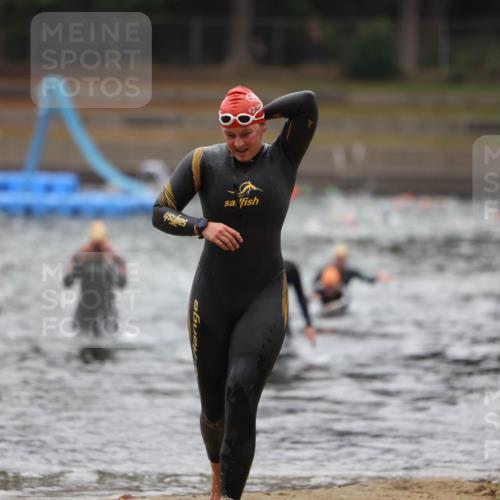 14.09.2025 - Stadtparktriathlon Michael Strokosch http://msf.ph/oto/8865816 14.09.2025 09:11:39 Schwimmen 478, 501 meine-sportfotos.de