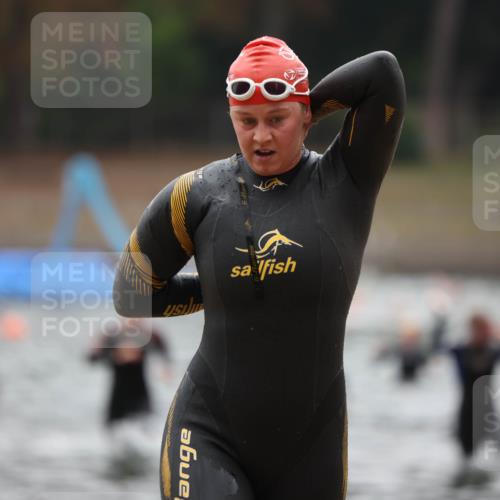 14.09.2025 - Stadtparktriathlon Michael Strokosch http://msf.ph/oto/8865825 14.09.2025 09:11:42 Schwimmen 456, 478, 501 meine-sportfotos.de