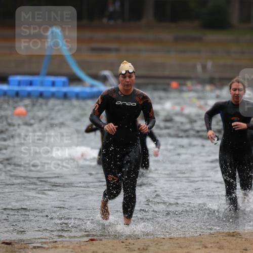 14.09.2025 - Stadtparktriathlon Michael Strokosch http://msf.ph/oto/8865829 14.09.2025 09:11:47 Schwimmen 453, 456, 478, 501 meine-sportfotos.de