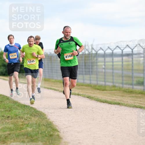 14.09.2025 - Airport Race Dr. Thomas Lammeyer http://msf.ph/oto/8865847 14.09.2025 12:06:23 Laufen 1720, 1745, 4165 meine-sportfotos.de
