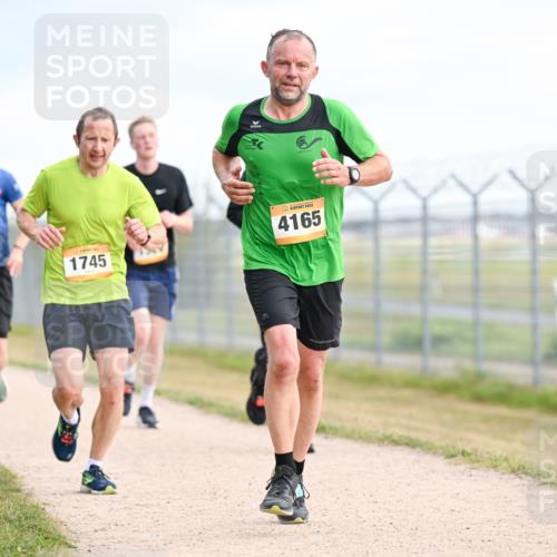14.09.2025 - Airport Race Dr. Thomas Lammeyer http://msf.ph/oto/8865888 14.09.2025 12:06:25 Laufen 1720, 1745, 4165 meine-sportfotos.de