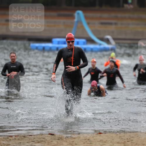 14.09.2025 - Stadtparktriathlon Michael Strokosch http://msf.ph/oto/8865911 14.09.2025 09:12:32 Schwimmen 459, 467, 483 meine-sportfotos.de