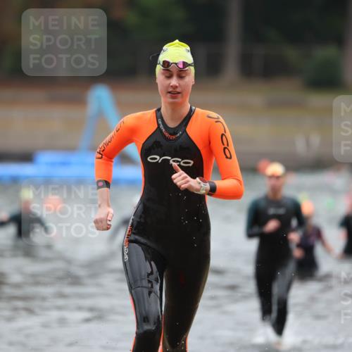 14.09.2025 - Stadtparktriathlon Michael Strokosch http://msf.ph/oto/8865970 14.09.2025 09:12:53 Schwimmen 468, 474, 494 meine-sportfotos.de