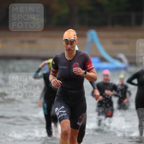 14.09.2025 - Stadtparktriathlon Michael Strokosch http://msf.ph/oto/8866000 14.09.2025 09:13:07 Schwimmen 454, 472, 479, 481, 493, 502 meine-sportfotos.de