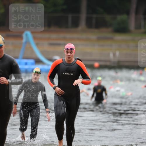 14.09.2025 - Stadtparktriathlon Michael Strokosch http://msf.ph/oto/8866025 14.09.2025 09:13:16 Schwimmen 471, 472, 479, 481 meine-sportfotos.de