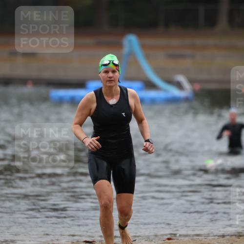 14.09.2025 - Stadtparktriathlon Michael Strokosch http://msf.ph/oto/8866117 14.09.2025 09:14:00 Schwimmen 442, 498 meine-sportfotos.de