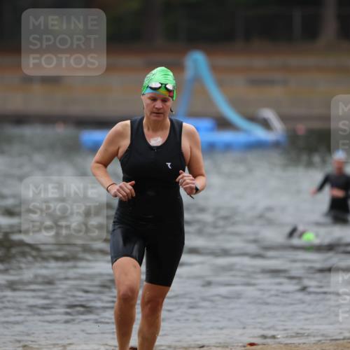 14.09.2025 - Stadtparktriathlon Michael Strokosch http://msf.ph/oto/8866120 14.09.2025 09:14:00 Schwimmen 442, 498 meine-sportfotos.de