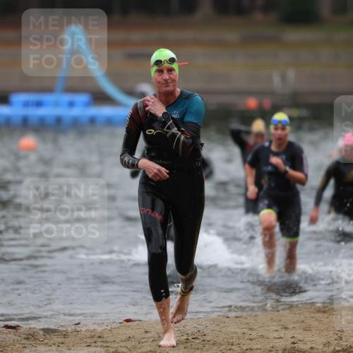 14.09.2025 - Stadtparktriathlon Michael Strokosch http://msf.ph/oto/8866129 14.09.2025 09:14:11 Schwimmen 469, 486, 495, 500 meine-sportfotos.de