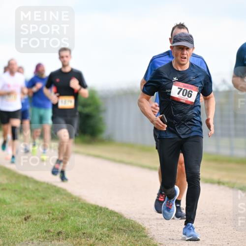 14.09.2025 - Airport Race Dr. Thomas Lammeyer http://msf.ph/oto/8866224 14.09.2025 12:06:56 Laufen 706, 745 meine-sportfotos.de