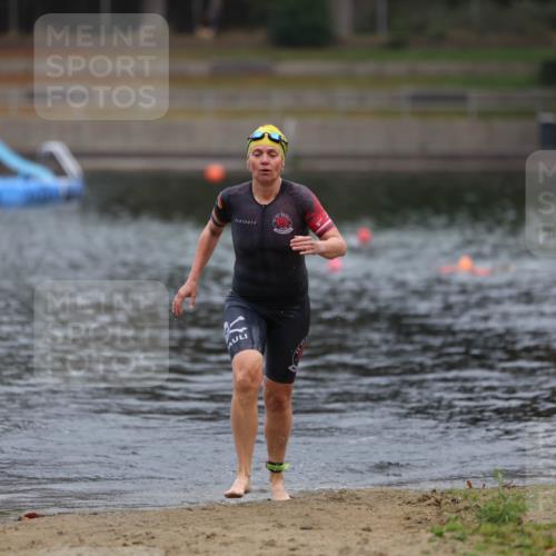 14.09.2025 - Stadtparktriathlon Michael Strokosch http://msf.ph/oto/8866276 14.09.2025 09:16:06 Schwimmen 446 meine-sportfotos.de
