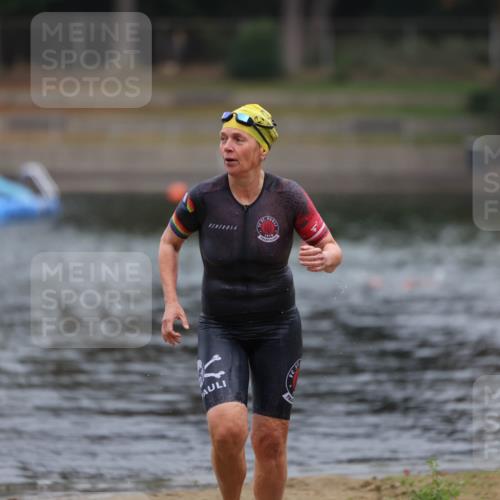 14.09.2025 - Stadtparktriathlon Michael Strokosch http://msf.ph/oto/8866285 14.09.2025 09:16:08 Schwimmen 446 meine-sportfotos.de