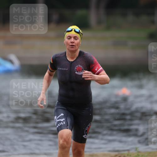 14.09.2025 - Stadtparktriathlon Michael Strokosch http://msf.ph/oto/8866288 14.09.2025 09:16:09 Schwimmen 446 meine-sportfotos.de