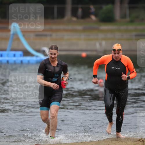 14.09.2025 - Stadtparktriathlon Michael Strokosch http://msf.ph/oto/8866306 14.09.2025 09:16:35 Schwimmen 440, 504 meine-sportfotos.de