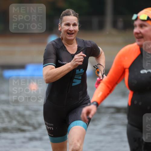 14.09.2025 - Stadtparktriathlon Michael Strokosch http://msf.ph/oto/8866321 14.09.2025 09:16:39 Schwimmen 440, 504 meine-sportfotos.de