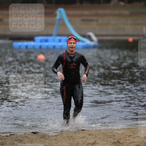 14.09.2025 - Stadtparktriathlon Michael Strokosch http://msf.ph/oto/8866339 14.09.2025 09:16:59 Schwimmen 465 meine-sportfotos.de