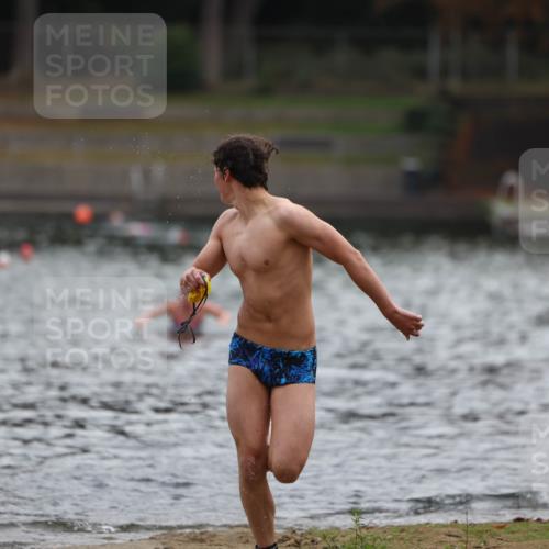 14.09.2025 - Stadtparktriathlon Michael Strokosch http://msf.ph/oto/8866382 14.09.2025 09:42:18 Schwimmen 549 meine-sportfotos.de