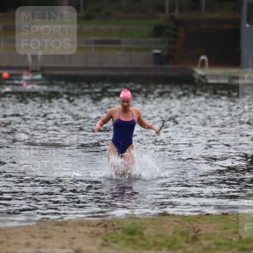 14.09.2025 - Stadtparktriathlon Michael Strokosch http://msf.ph/oto/8866401 14.09.2025 09:42:30 Schwimmen 574 meine-sportfotos.de