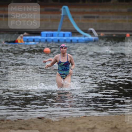 14.09.2025 - Stadtparktriathlon Michael Strokosch http://msf.ph/oto/8866443 14.09.2025 09:43:29 Schwimmen 605 meine-sportfotos.de