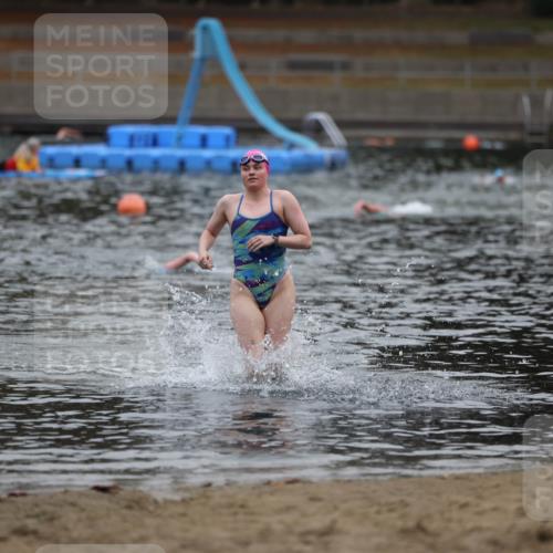 14.09.2025 - Stadtparktriathlon Michael Strokosch http://msf.ph/oto/8866444 14.09.2025 09:43:30 Schwimmen 605 meine-sportfotos.de
