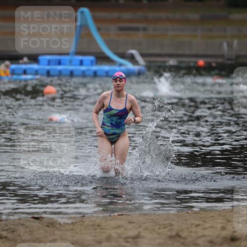 14.09.2025 - Stadtparktriathlon Michael Strokosch http://msf.ph/oto/8866446 14.09.2025 09:43:30 Schwimmen 605 meine-sportfotos.de