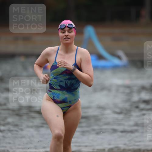 14.09.2025 - Stadtparktriathlon Michael Strokosch http://msf.ph/oto/8866462 14.09.2025 09:43:35 Schwimmen 605 meine-sportfotos.de