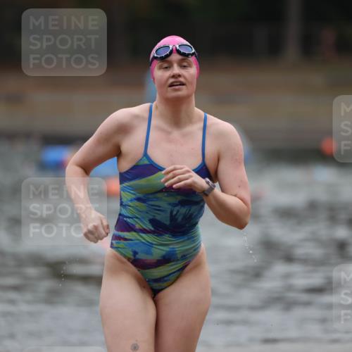14.09.2025 - Stadtparktriathlon Michael Strokosch http://msf.ph/oto/8866465 14.09.2025 09:43:35 Schwimmen 605 meine-sportfotos.de