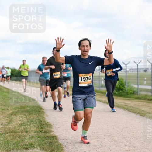 14.09.2025 - Airport Race Dr. Thomas Lammeyer http://msf.ph/oto/8866466 14.09.2025 12:07:13 Laufen 4055, 1976, 1976, 2033 meine-sportfotos.de